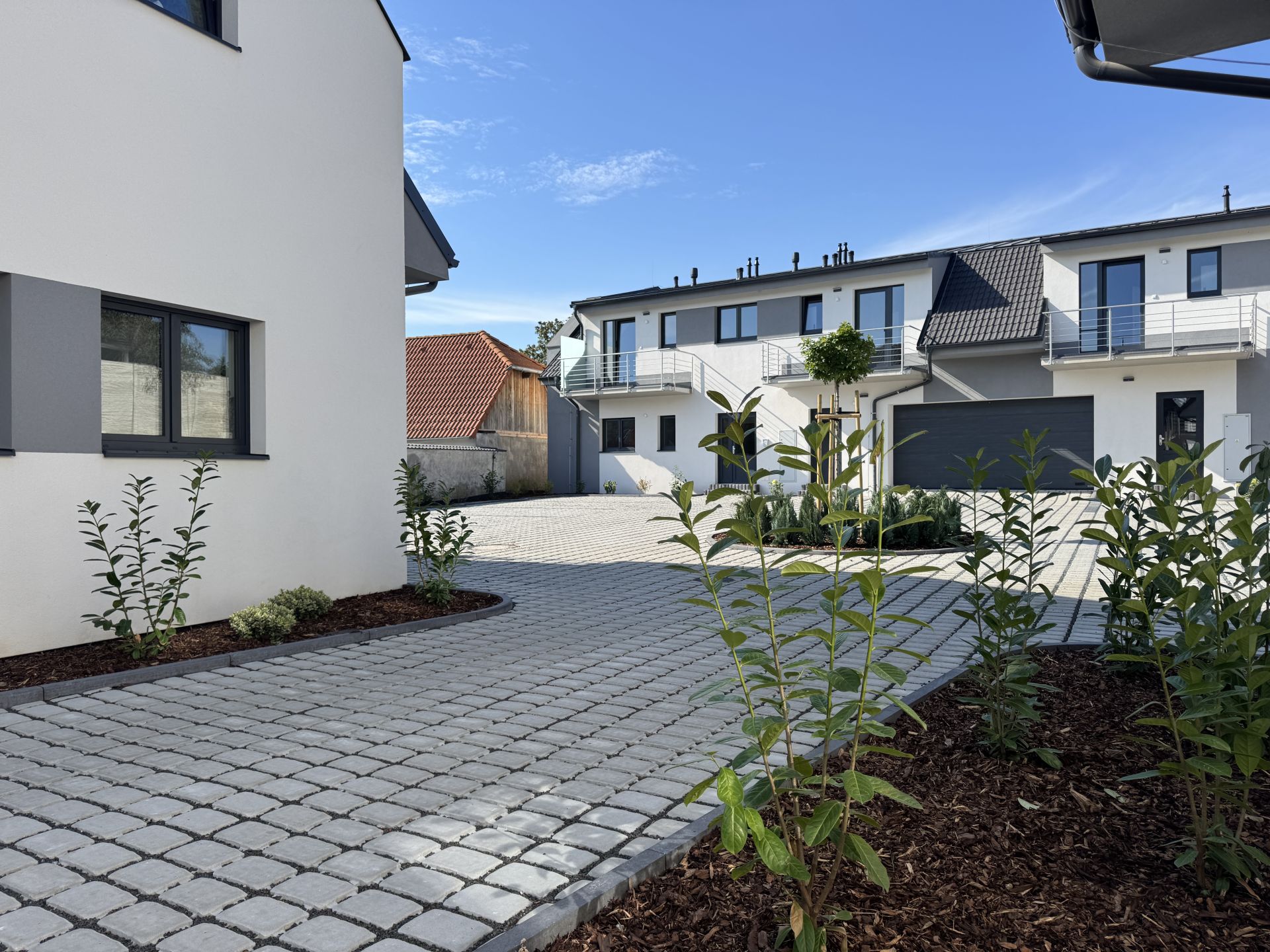 Prodej bytu 3+kk 74,6 m2, lodžie 5,7 m2, Dolany u Kladna